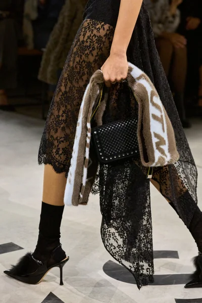 Look 68